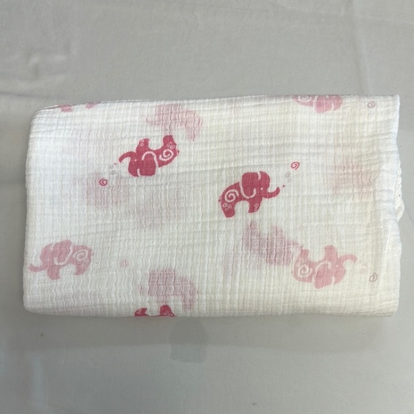 Aden + Anais White Baby swaddle Blanket with Pink Accents - Picture 1 of 2